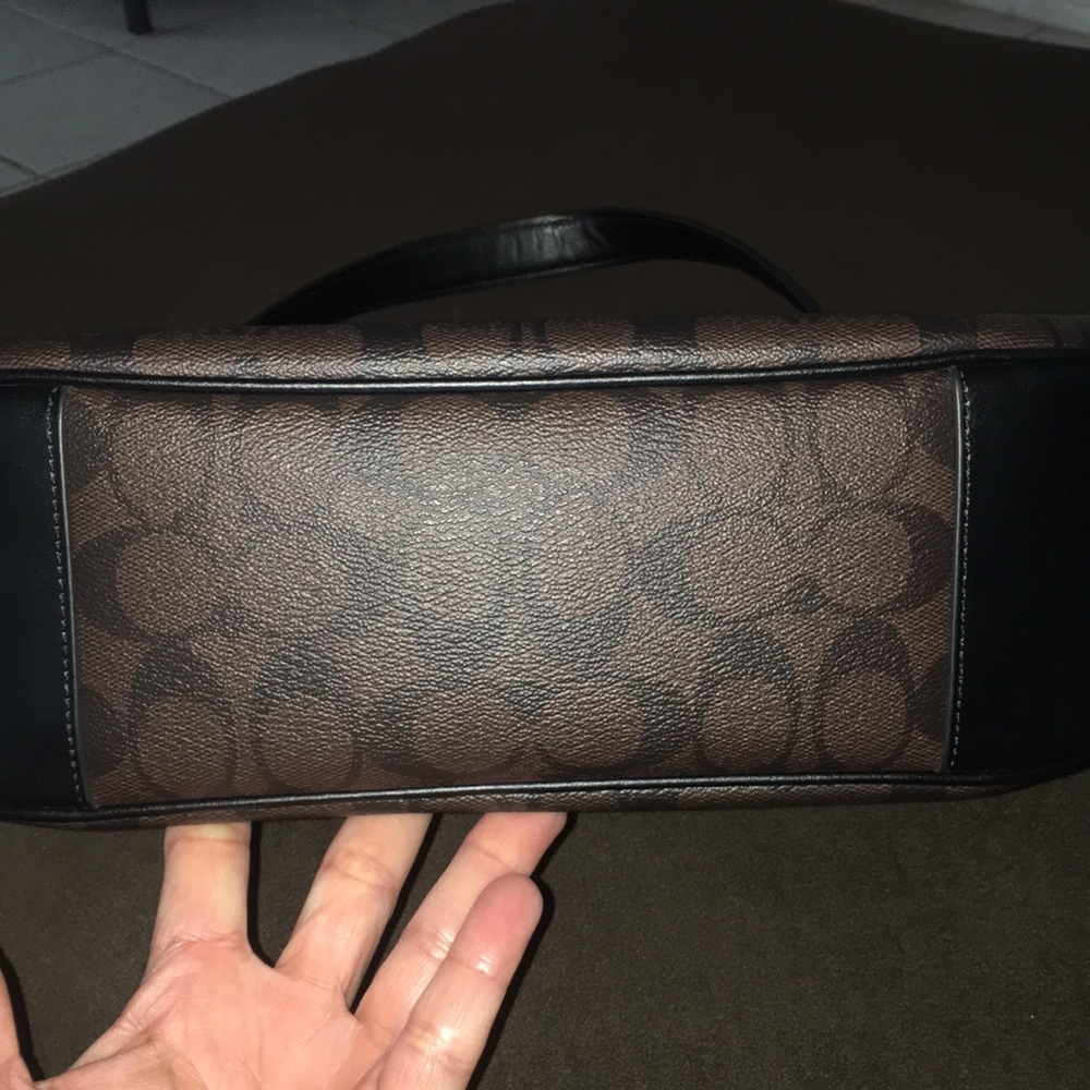 Authentic Coach purse - Picture 4 of 4